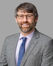 Headshot of Seth Roden